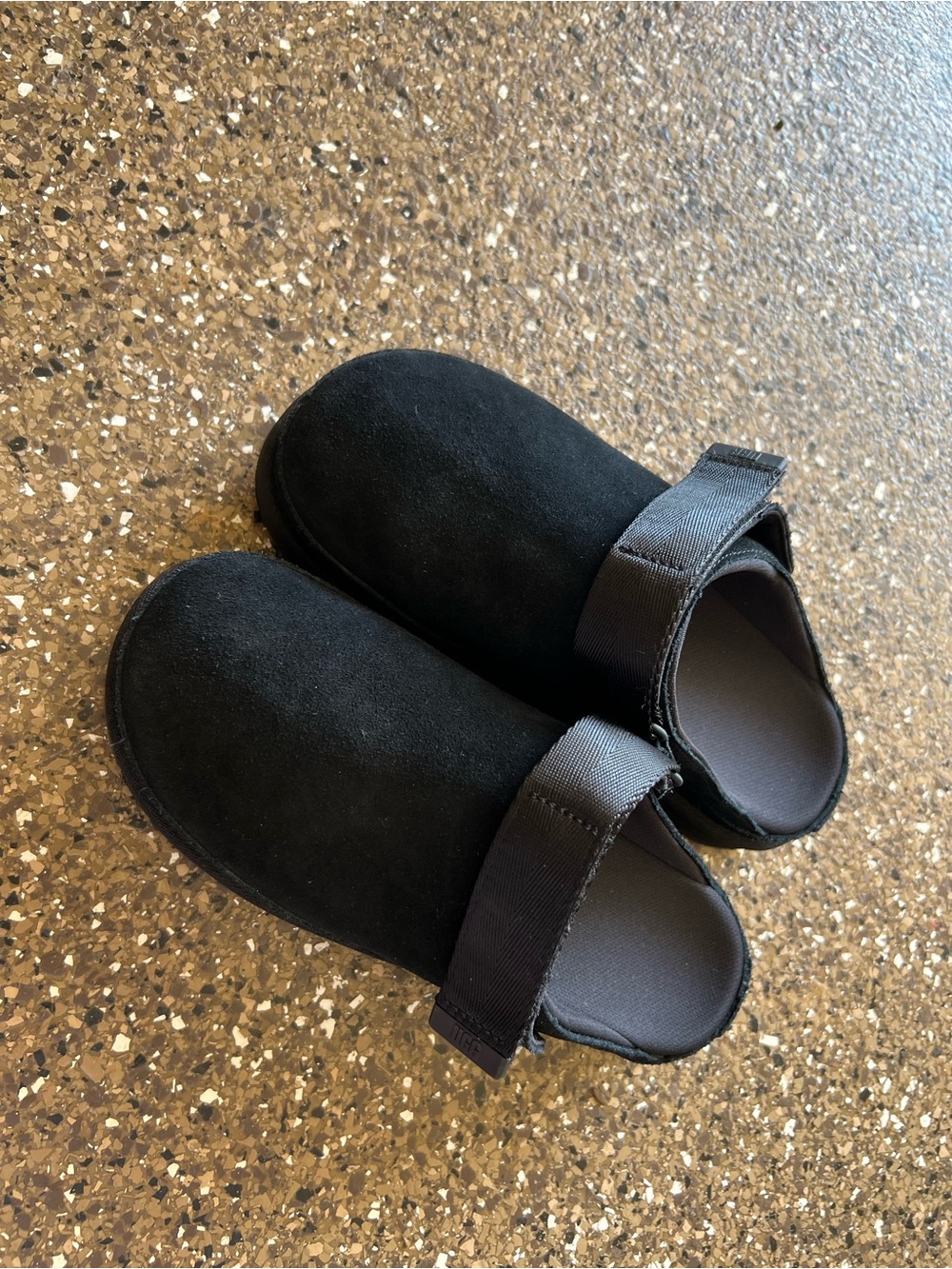 UGG  women Black Slip-On Velvet Slippers with Adjustable Strap